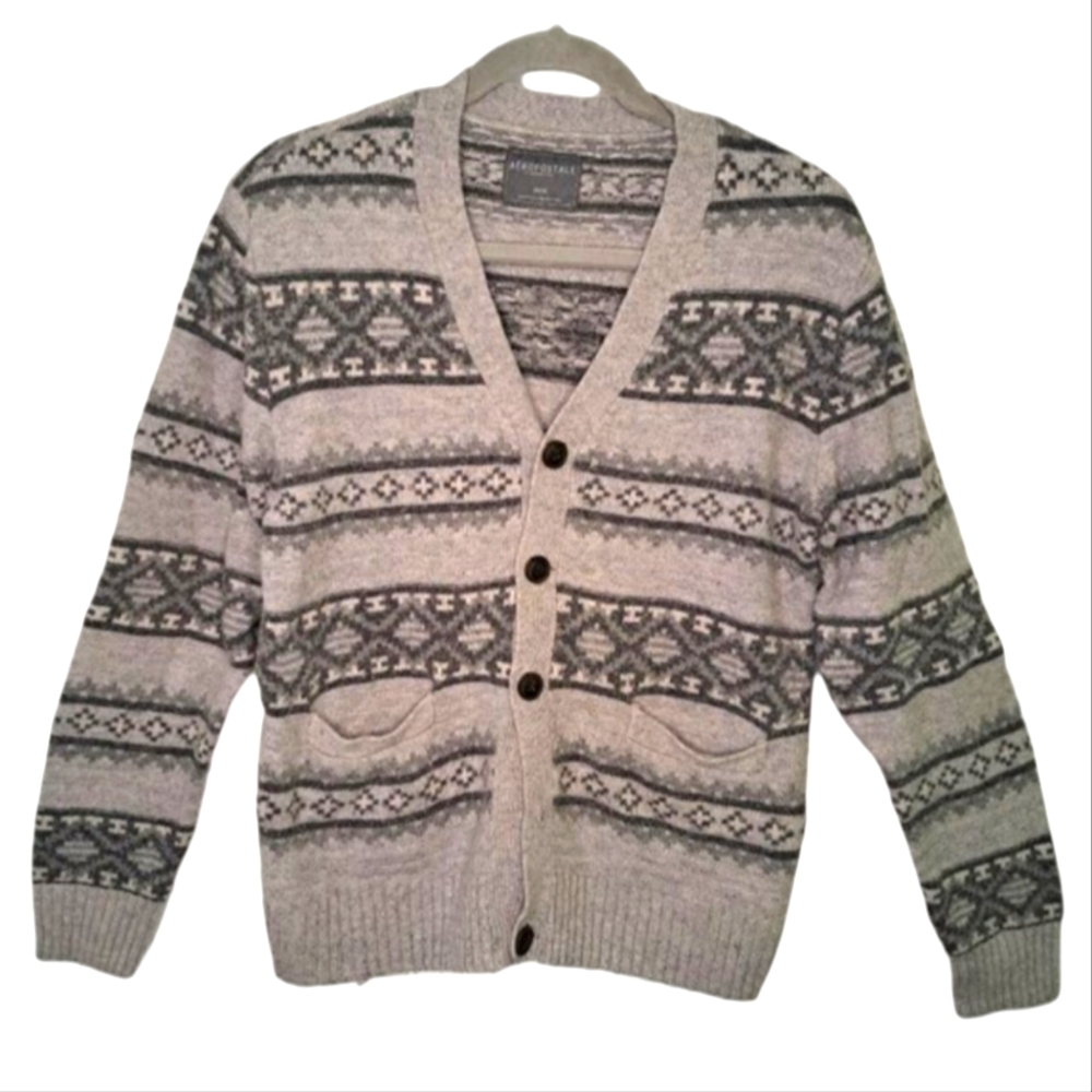 Aeropostale Wool Blend Button Up Gray Patterned V Neck Cardigan Size Medium